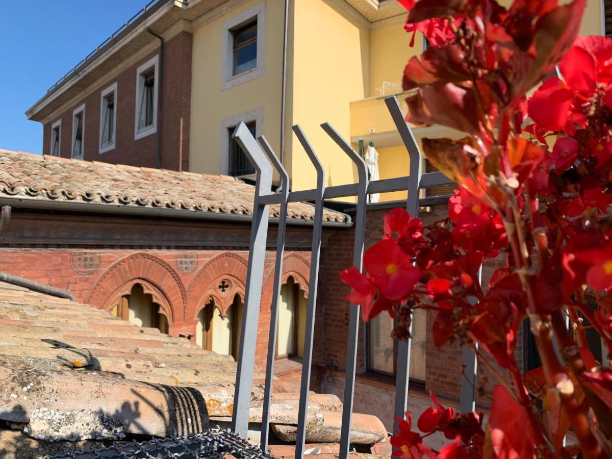 Affittacamere Arco Polinori Foligno Eksteriør bilde